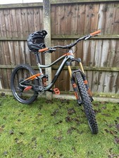 Custom giant full suspension