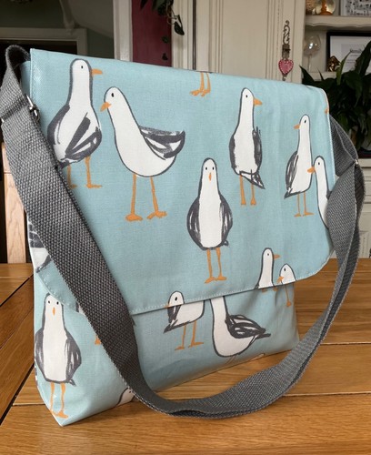 Messenger bag cross body - cross,