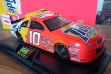 Revell 1.24 Tide Thunderbird