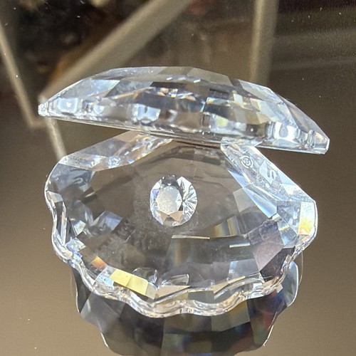 Swarovski crystal pearl - crystal, oyster