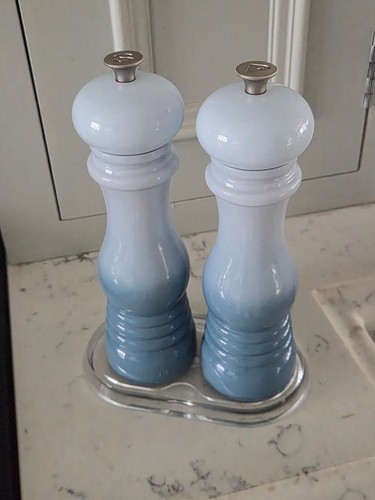 Creuset salt and pepper - le,