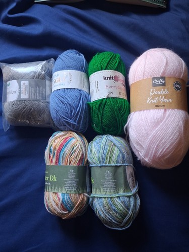 Double knitting wool bundle - double,