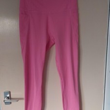 Crown & Ivy bright pink