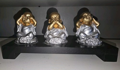 Buddha figures wooden stand - stand,