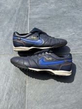 Vintage UK 9 Nike Ronaldinho
