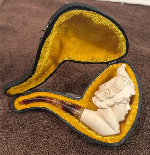 Vtg carved meerschaum - carved,