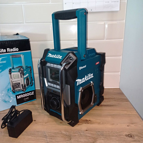Makita site radio with - site,