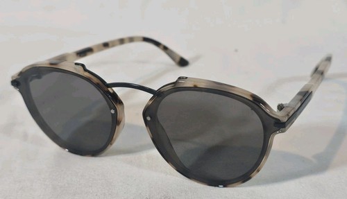 Pair women h - of, women's