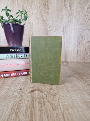 Vintage book the universal - book,,