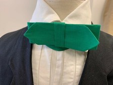 19th century - Victorian style Man's GREEN cotton Cravat / Necktie, buckled, NEW