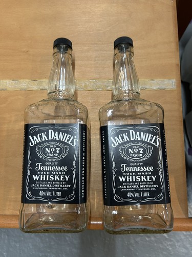 Empty jack daniels - x,