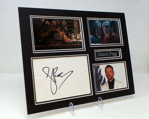Simon pegg signed mounted - pegg,