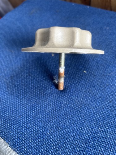 Rover spare wheel securing - rover,