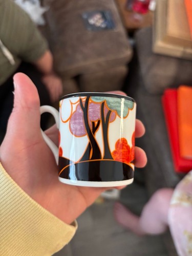 Wedgewood clarice cliff cup - cliff,