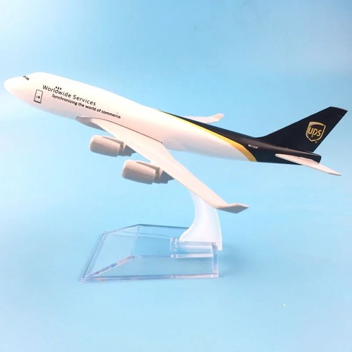 16cm ups airlines - ups, 747