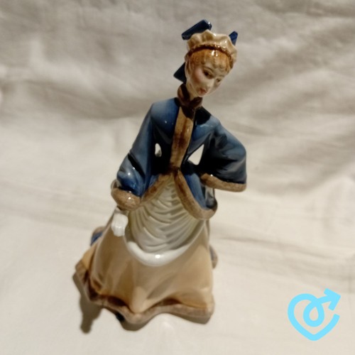Royal worcester figurine - royal,