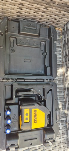 Dewalt self levelling - levelling, laser