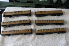 HORNBY OO GAUGE RAKE OF 6 x