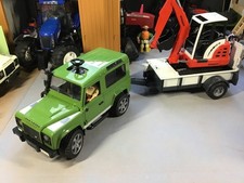 Bruder 1:16 Scale Land Rover