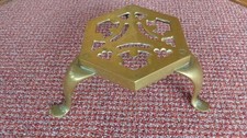 BRASS TRIVET HEXAGON