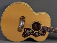 Gibson SJ-200 Flamed Maple