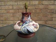 MOORCROFT   LARGER SQUAT SHAPE