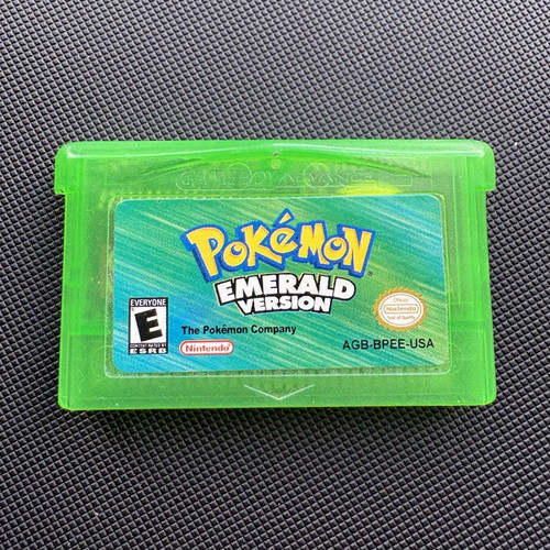 Nintendo gba pokémon emerald - nintendo,
