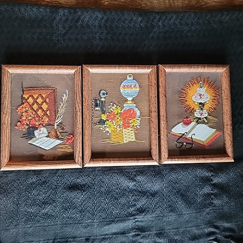 Kitschy framed pictures - 3,