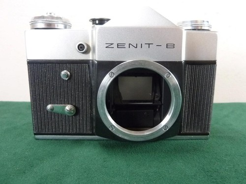 Zenit 35mm camera - body, only