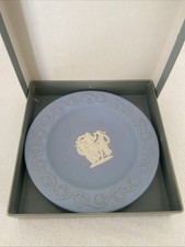 Blue & White Wedge wood Pin