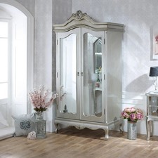 Double mirrored wardrobe