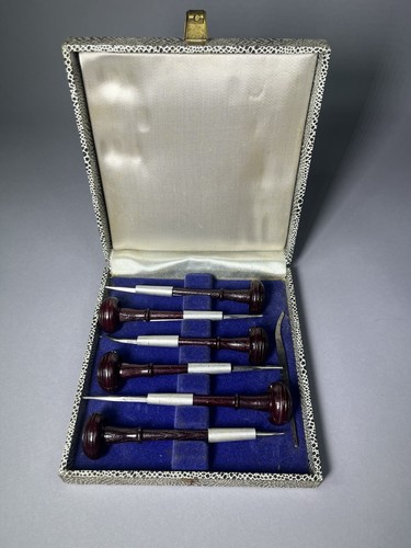 Ezra bowman watchmakers - ezra, f.