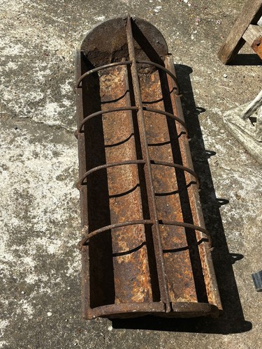 Cast iron pig feeder - feeder/planter,