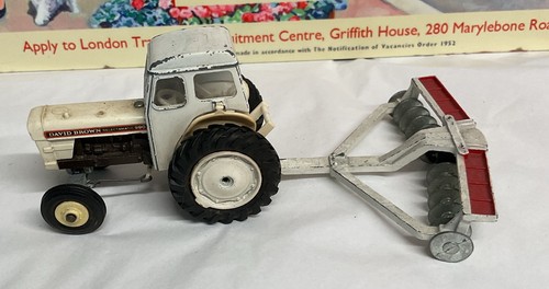 Dinky 305 david brown tractor - dinky,