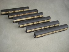 Rake of six OO gauge GWR