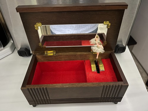 Vintage music box ballerina - vintage,