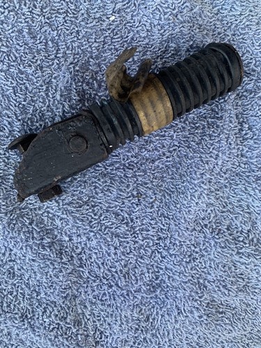 Yamaha dt125lc rear footrests - yamaha,