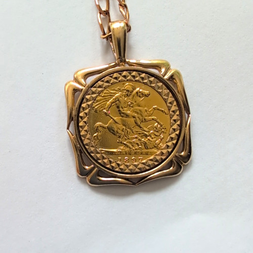 22ct gold sovereign pendant - sovereign,
