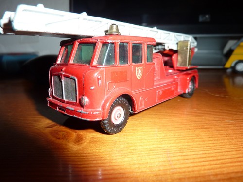 Matchbox king size - no, 15