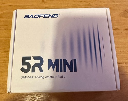 Baofeng mini 5w radio - uv-5r,
