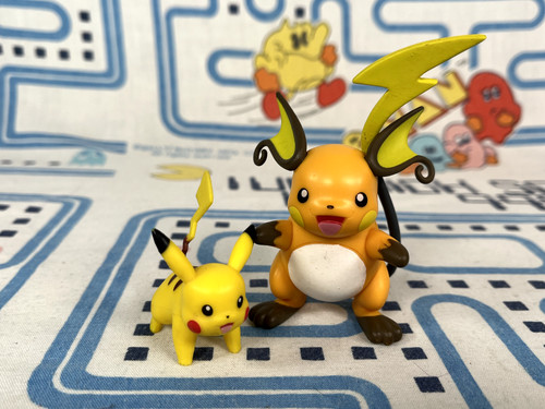 Pokemon battle figure raichu - battle,