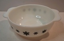 Vintage PYREX Gaiety Black