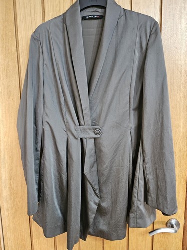 Ischiko structured satin