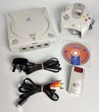 SEGA Dreamcast Console Bundle