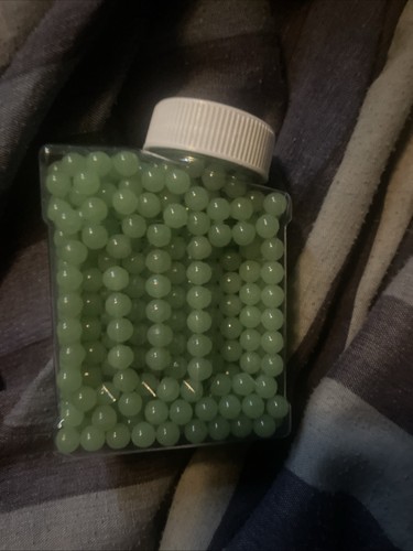 Green black plastic gun - green,