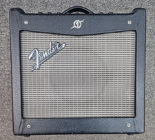 FENDER Mustang 1 v2 Electric