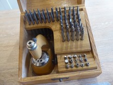 VINTAGE STAKING SET FOR THE