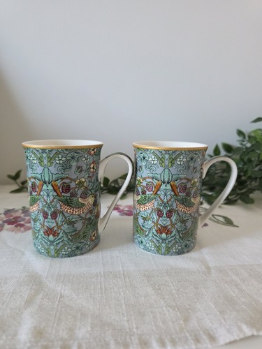 William morris strawberry - william,