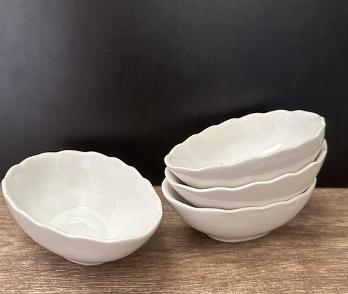 Vintage white ceramic avacado - white,