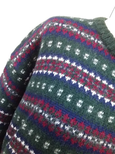 Green red white festive - white,